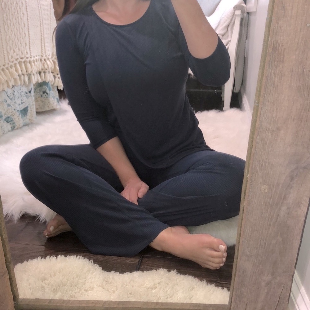JeyRey size small navy blue ribbed cozy matching pant set